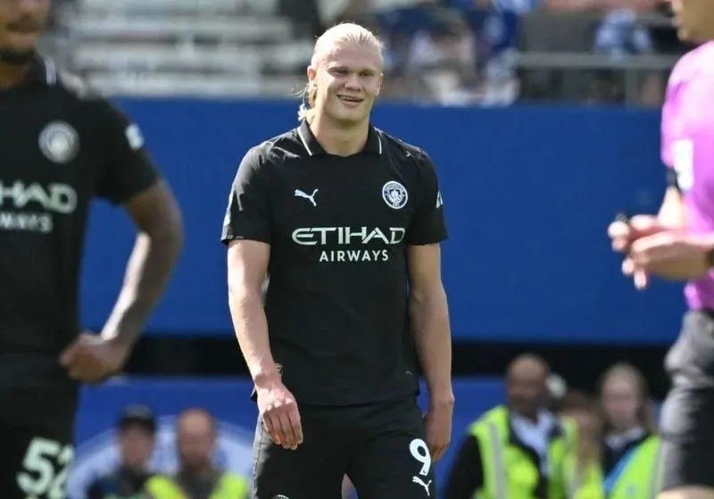 Erling Haaland phá kỷ lục ở Premier League