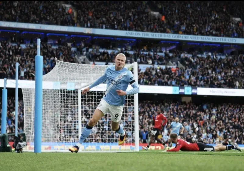 Haaland giúp Man City hủy diệt MU