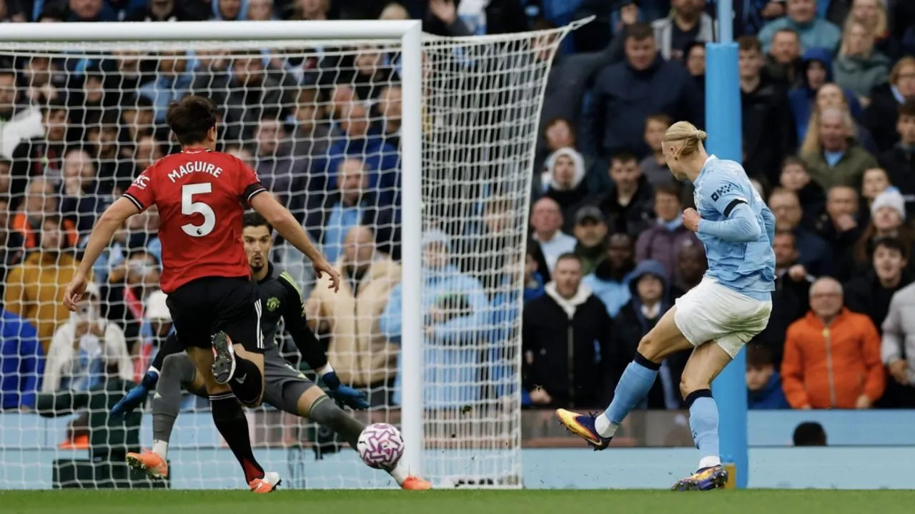Haaland giúp Man City hủy diệt MU