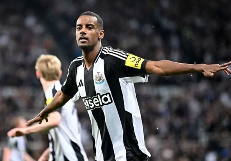 Alexander Isak vs Erling Haaland