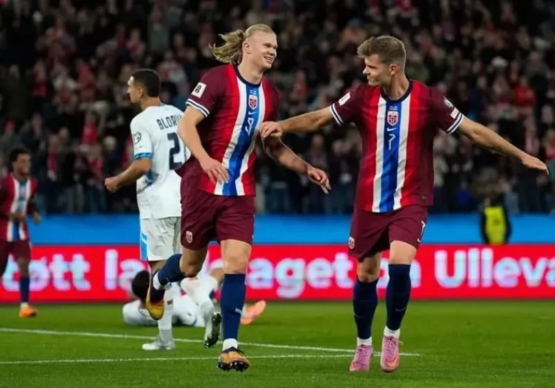 Haaland sút hỏng hai quả phạt đền liên tiếp